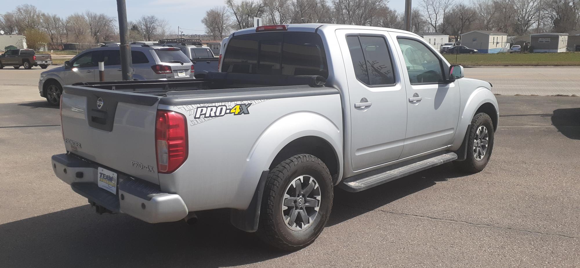 2015 Nissan Frontier - 1N6AD0EV4FN713358 - Image #3