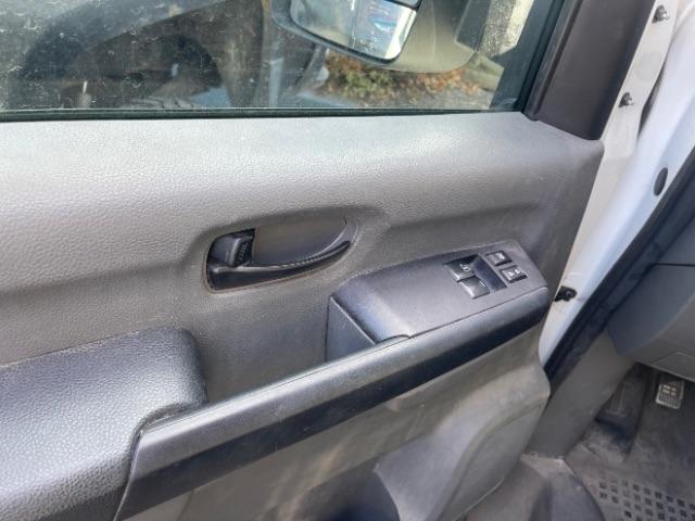 2015 Nissan NV Cargo - 1N6BF0KL1FN802984 - Image #18