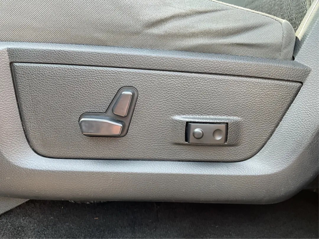 2015 Ram 1500 - 3C6RR7LT4FG599041 - Image #17