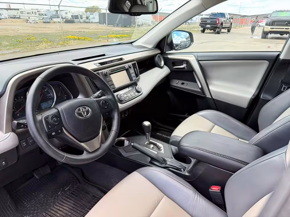 2015 Toyota RAV4 - 2T3DFREV9FW347579 - Image #14