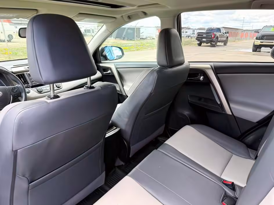 2015 Toyota RAV4 - 2T3DFREV9FW347579 - Image #23