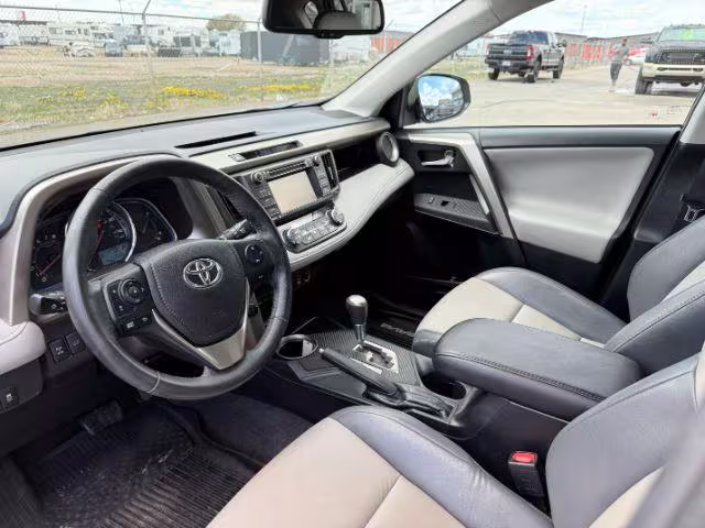2015 Toyota RAV4 - 2T3DFREV9FW347579 - Image #37