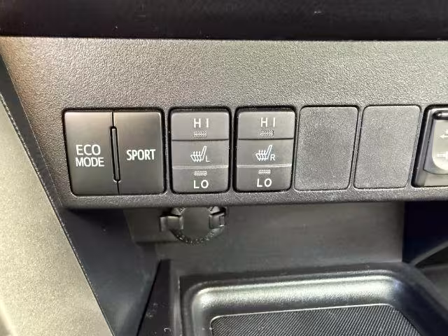 2015 Toyota RAV4 - 2T3DFREV9FW347579 - Image #41