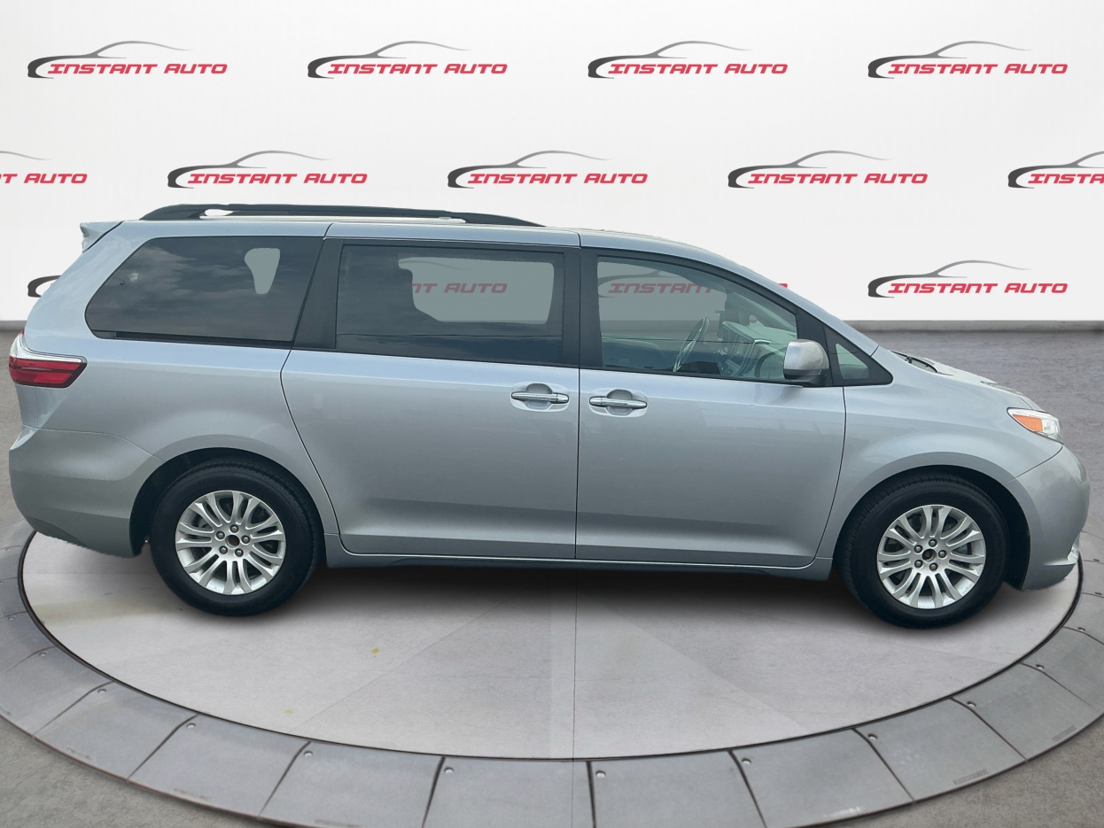 2015 Toyota Sienna - 5TDYK3DC2FS554679 - Image #2