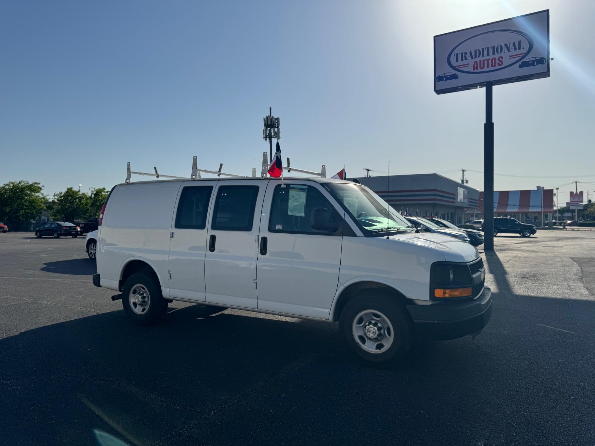 2016 Chevrolet EXPRESS WORK VAN - 1GCWGAFF2G1337961 - Image #2
