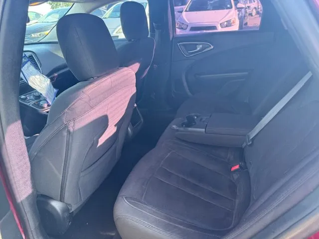 2016 Chrysler 200 - 1C3CCCAB6GN144630 - Image #6