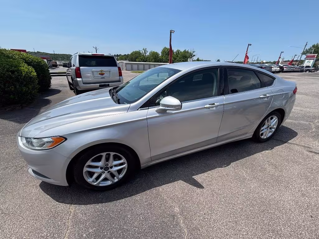 2016 Ford Fusion - 1FA6P0H73G5135547 - Image #1