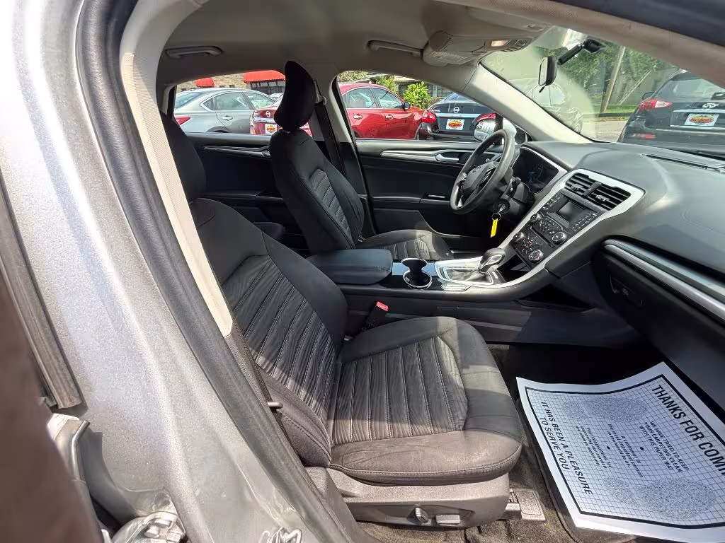 2016 Ford Fusion - 1FA6P0H73G5135547 - Image #10