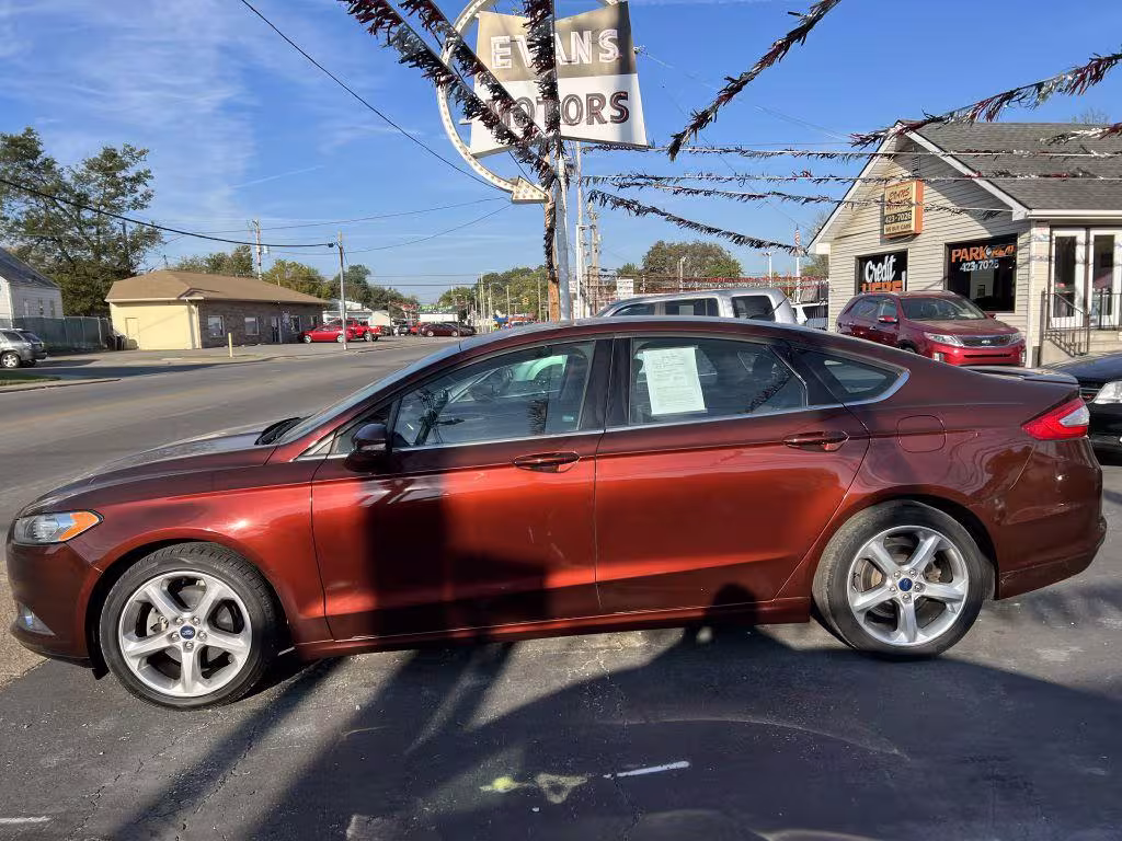 2016 Ford Fusion - 3FA6P0HD4GR319673 - Image #1