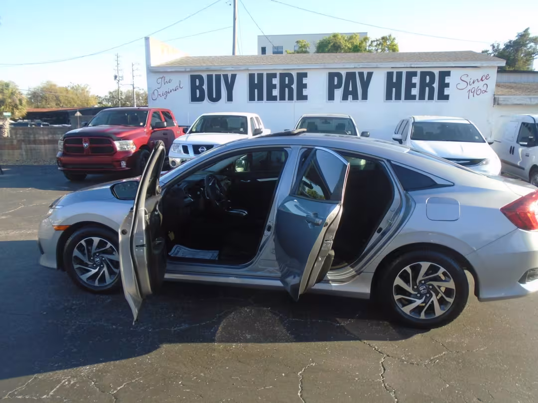 2016 Honda Civic - 2HGFC2F78GH571051 - Image #2