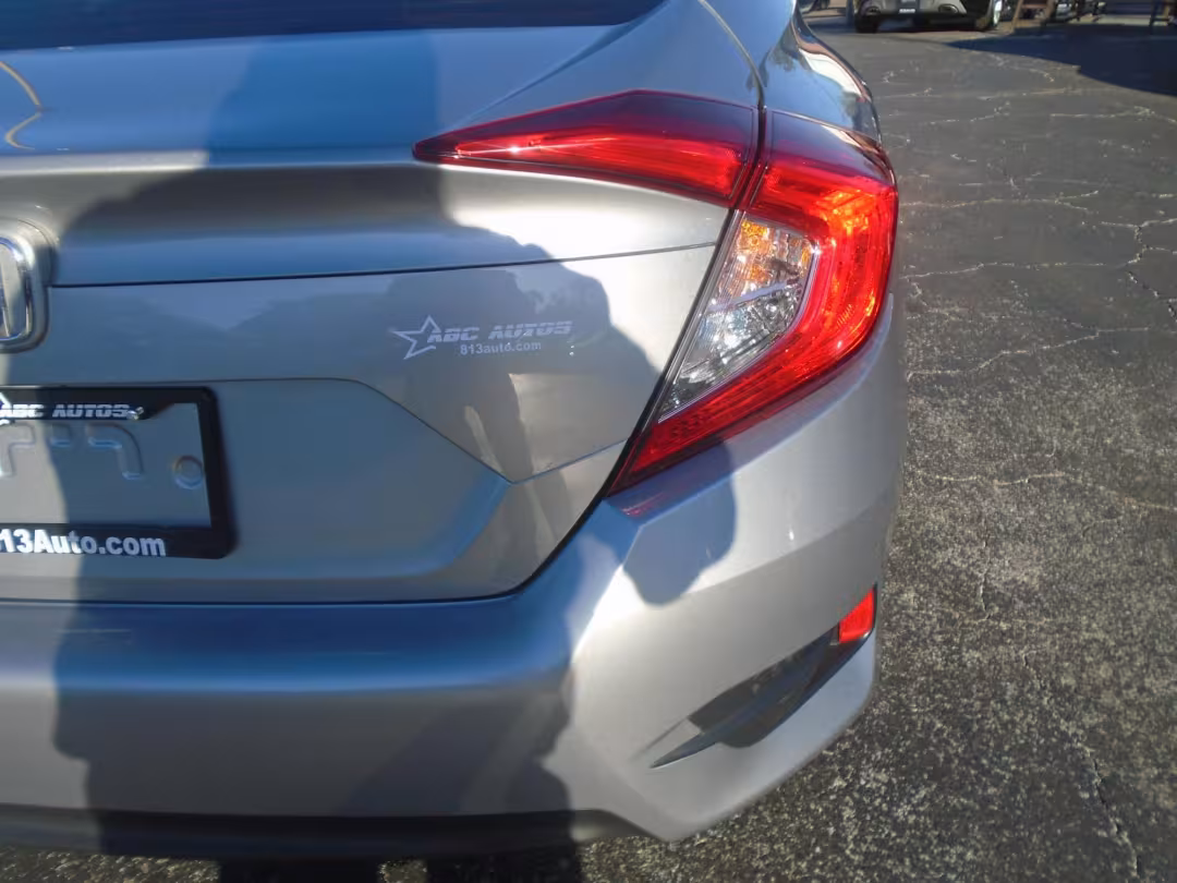 2016 Honda Civic - 2HGFC2F78GH571051 - Image #9
