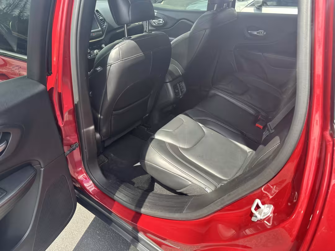 2016 Jeep Cherokee - 1C4PJMDS6GW122383 - Image #11