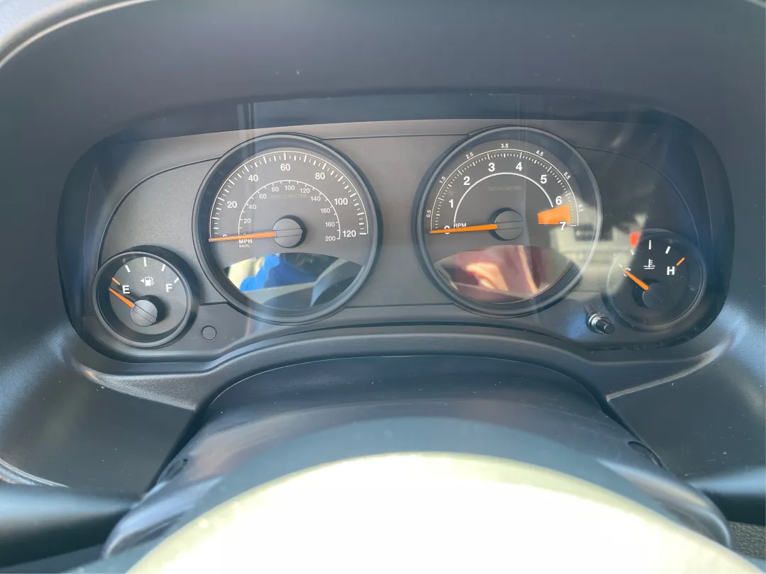 2016 Jeep Compass - 1C4NJCBA1GD681637 - Image #15