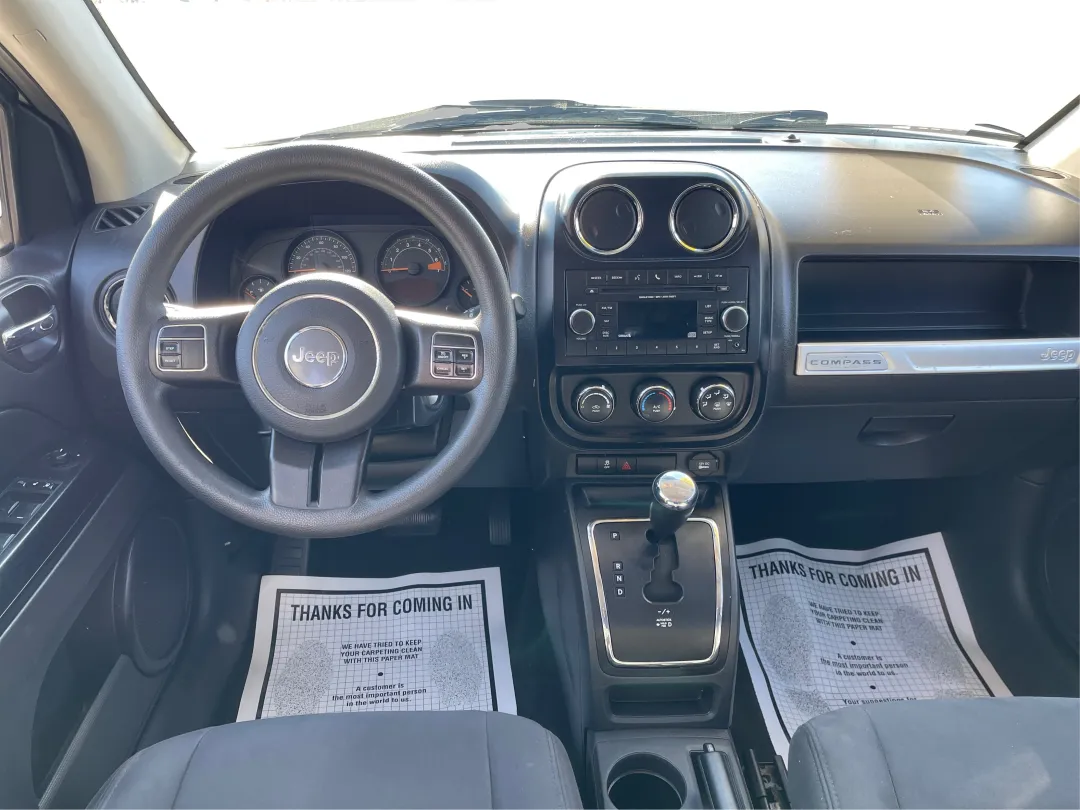 2016 Jeep Compass - 1C4NJCBA1GD681637 - Image #20