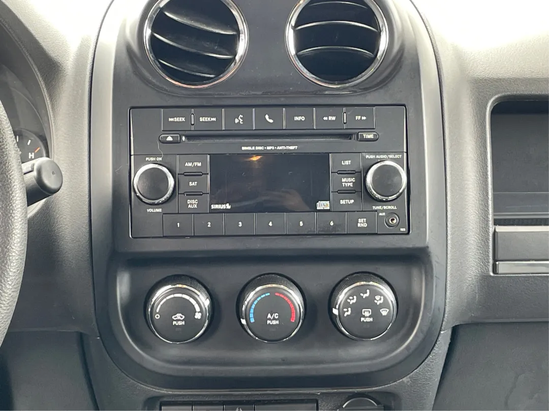 2016 Jeep Patriot - 1C4NJPBAXGD811163 - Image #13