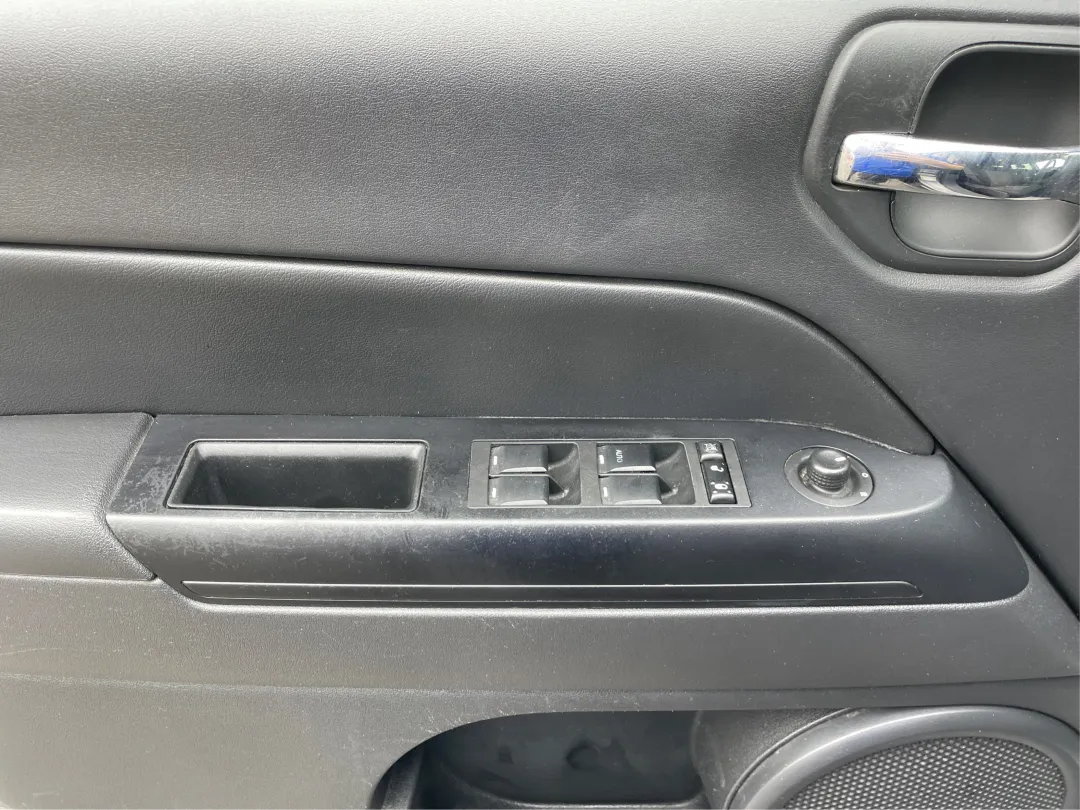 2016 Jeep Patriot - 1C4NJPBAXGD811163 - Image #19