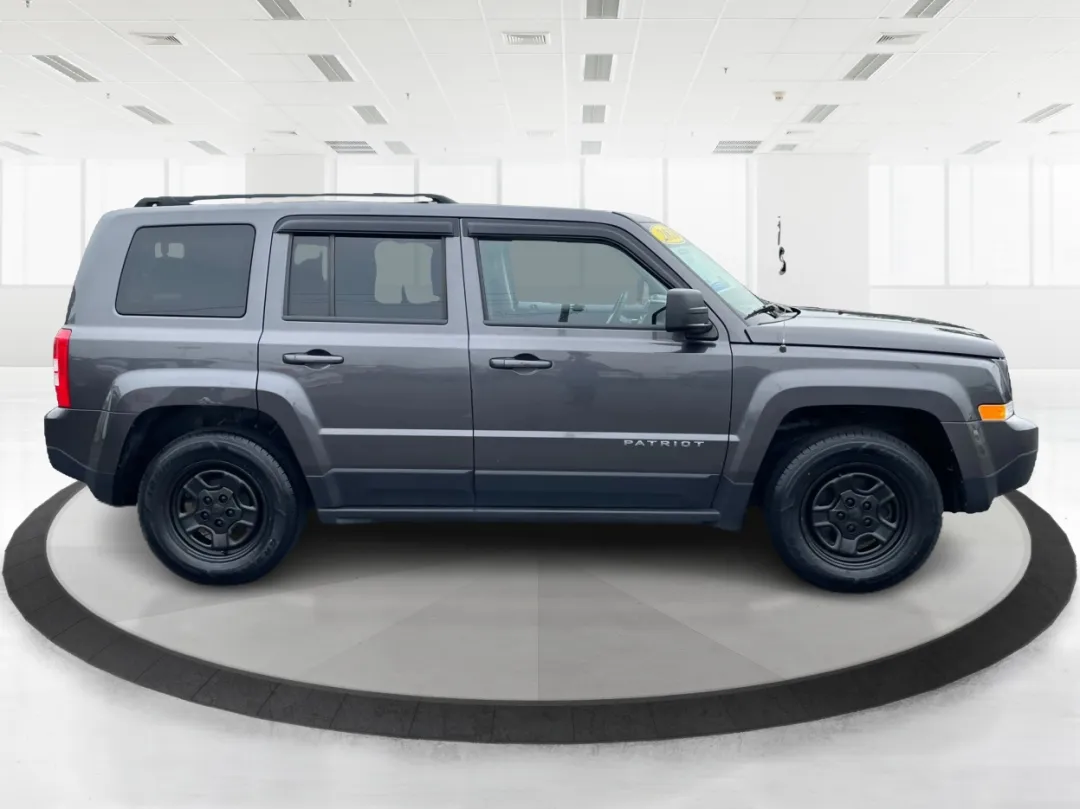 2016 Jeep Patriot - 1C4NJPBAXGD811163 - Image #2