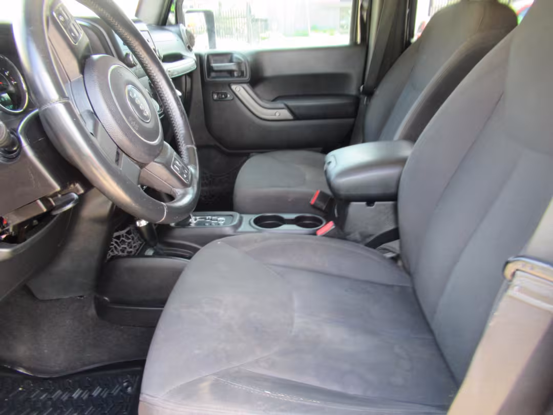 2016 Jeep Wrangler - 1C4BJWDG5GL129926 - Image #1