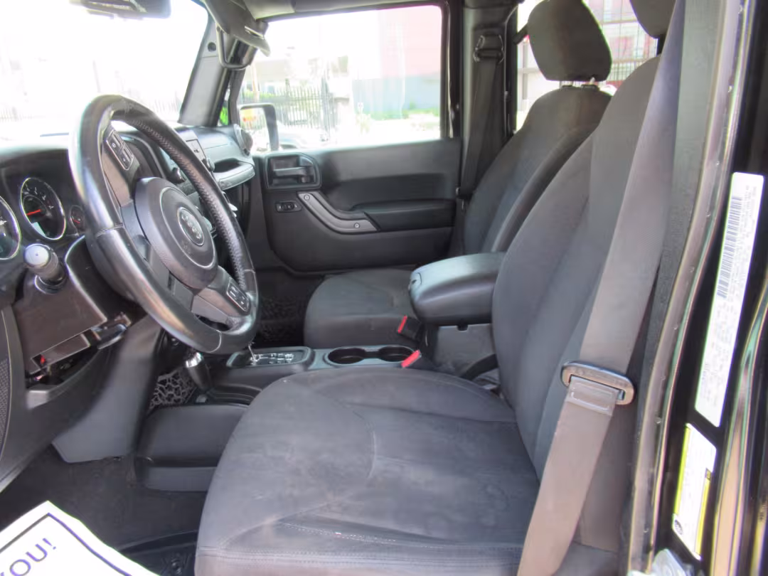 2016 Jeep Wrangler - 1C4BJWDG5GL129926 - Image #2