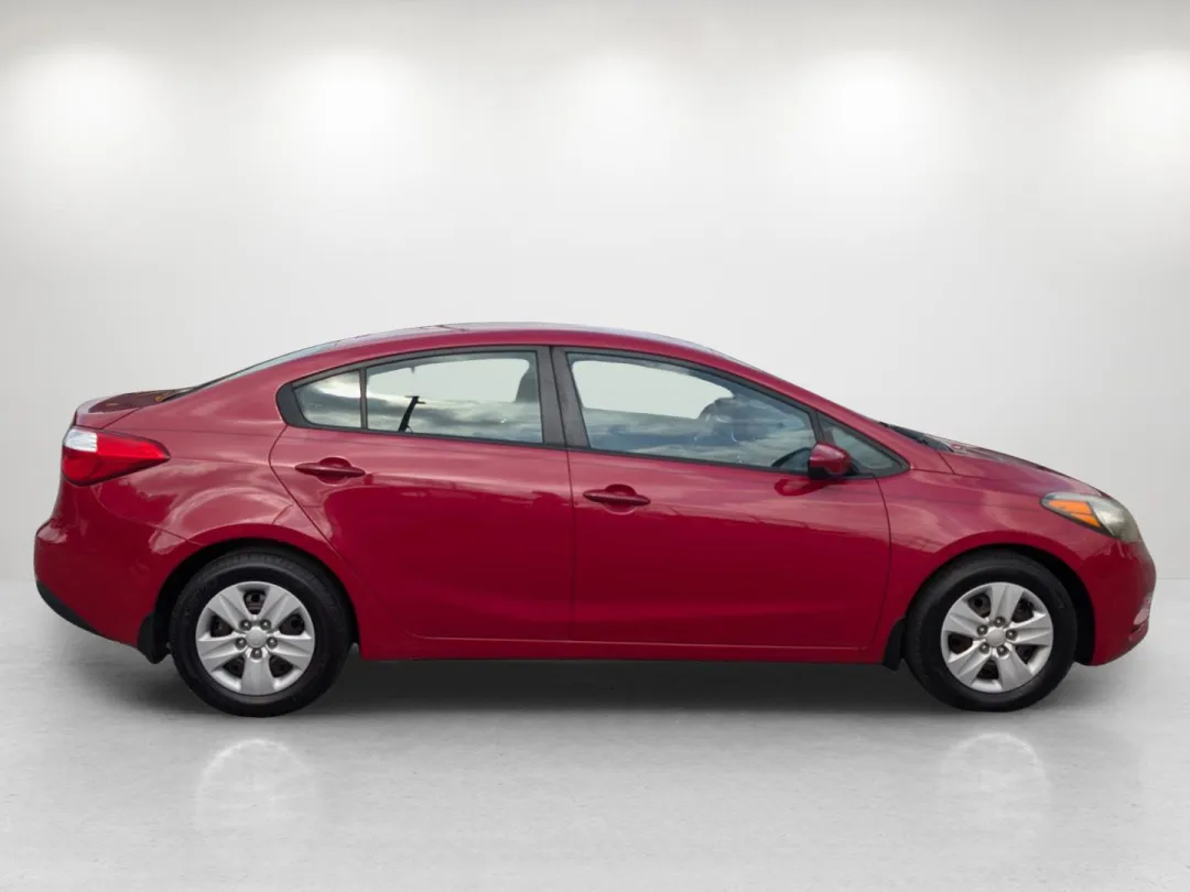 2016 Kia Forte - KNAFK4A61G5572056 - Image #3