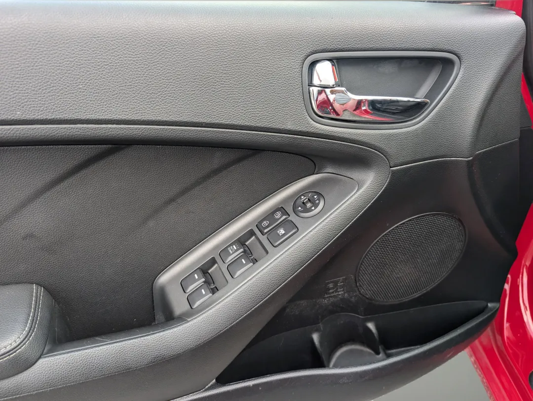 2016 Kia Forte - KNAFK4A61G5572056 - Image #8