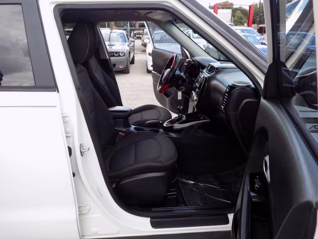 2016 Kia Soul - KNDJP3A52G7307165 - Image #12
