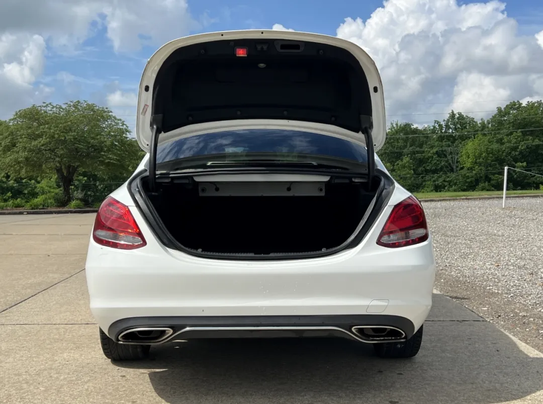 2016 Mercedes-Benz C-Class - 55SWF4KB7GU146811 - Image #20