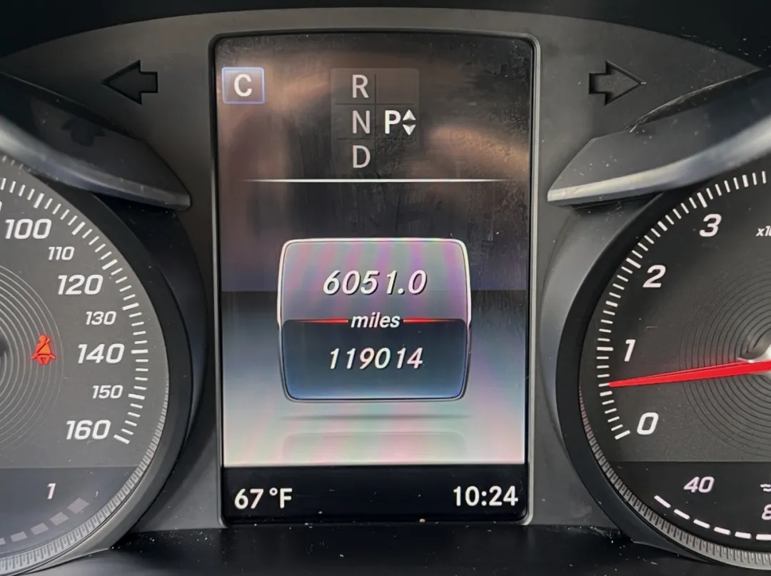 2016 Mercedes-Benz C-Class - 55SWF4KB7GU146811 - Image #22