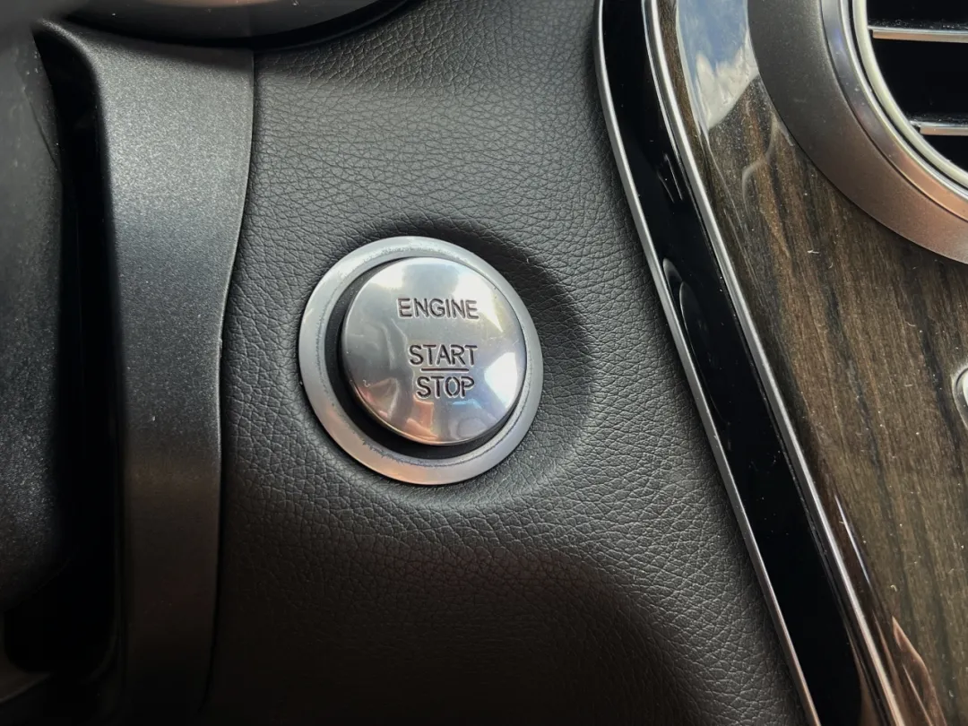 2016 Mercedes-Benz C-Class - 55SWF4KB7GU146811 - Image #24