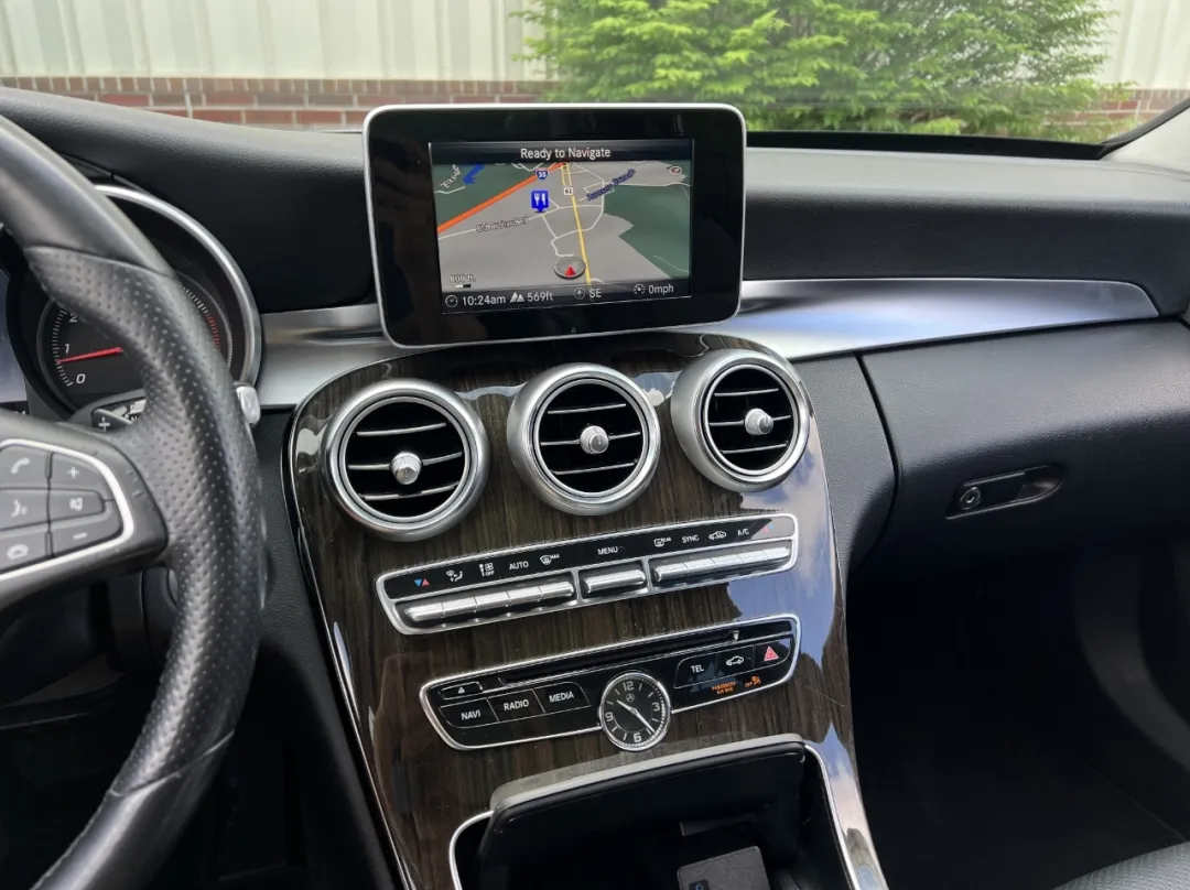 2016 Mercedes-Benz C-Class - 55SWF4KB7GU146811 - Image #26