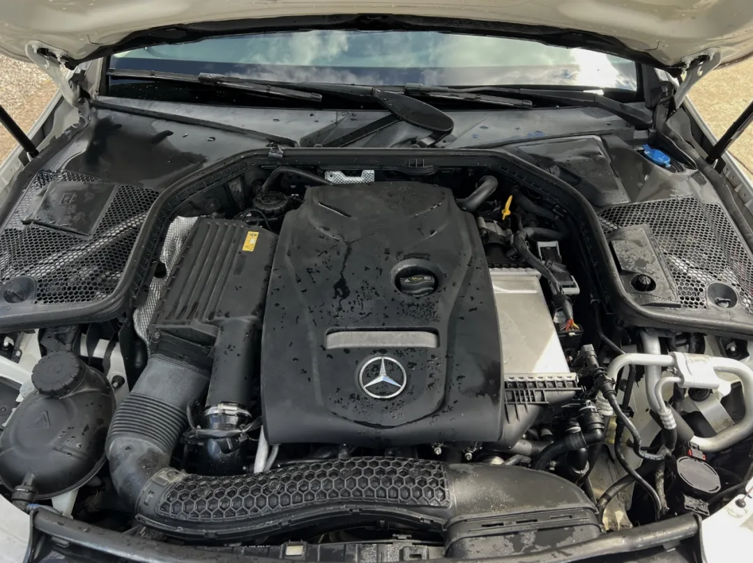 2016 Mercedes-Benz C-Class - 55SWF4KB7GU146811 - Image #35