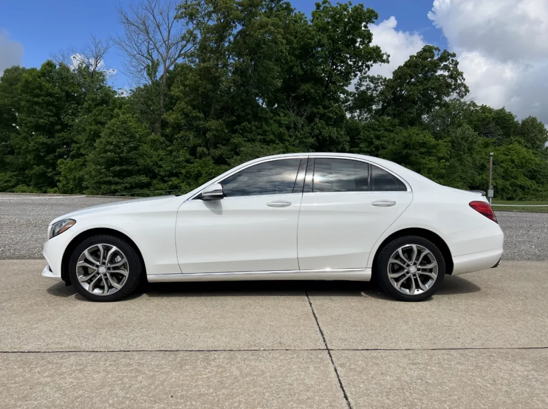 2016 Mercedes-Benz C-Class - 55SWF4KB7GU146811 - Image #8