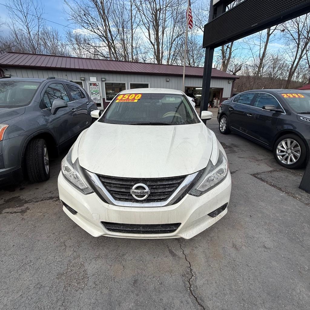2016 Nissan Altima - 1N4AL3AP8GC231509 - Image #1