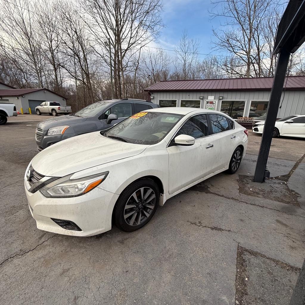 2016 Nissan Altima - 1N4AL3AP8GC231509 - Image #2