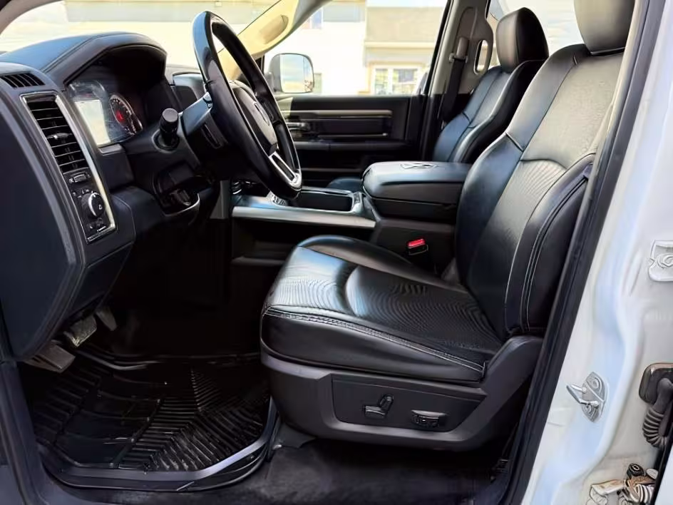 2016 Ram 1500 - 1C6RR7MT9GS102946 - Image #12
