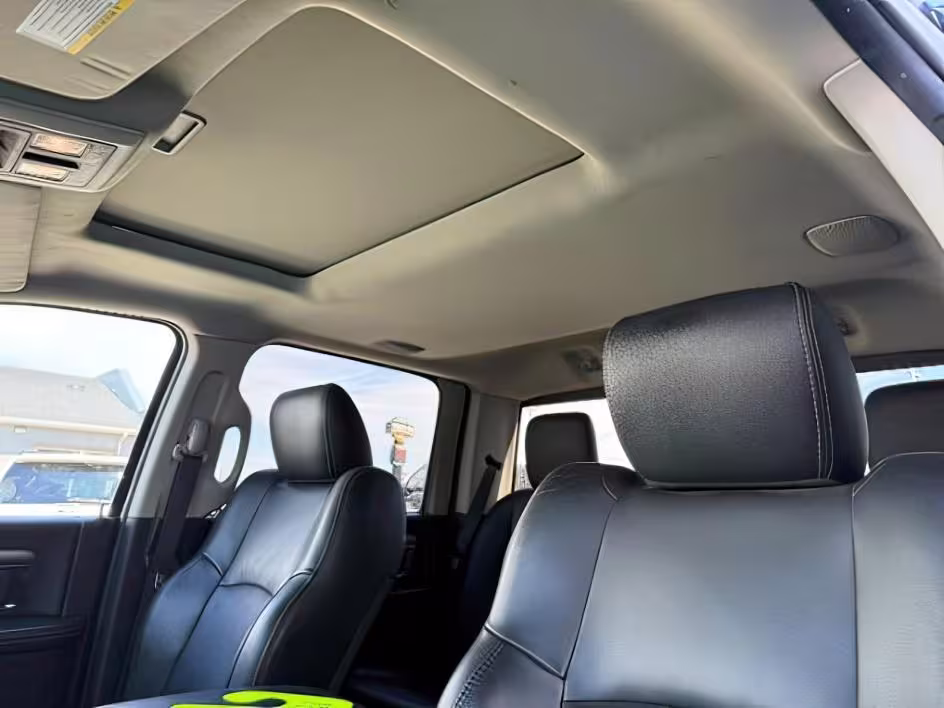 2016 Ram 1500 - 1C6RR7MT9GS102946 - Image #18