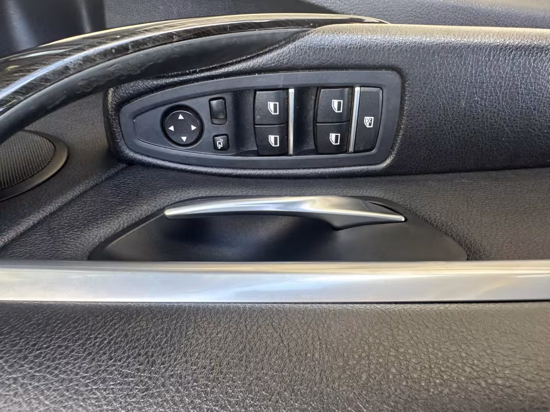 2017 BMW 3-Series - WBA8D9C55HK678369 - Image #13