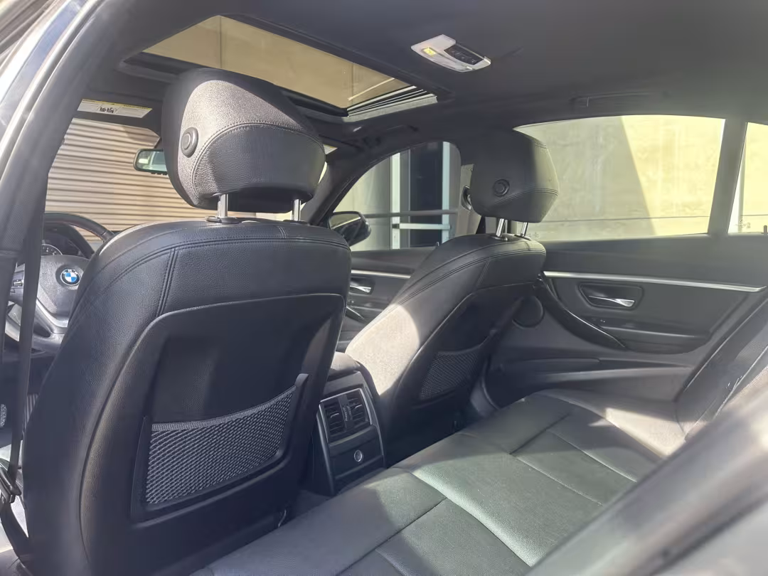 2017 BMW 3-Series - WBA8D9C55HK678369 - Image #14