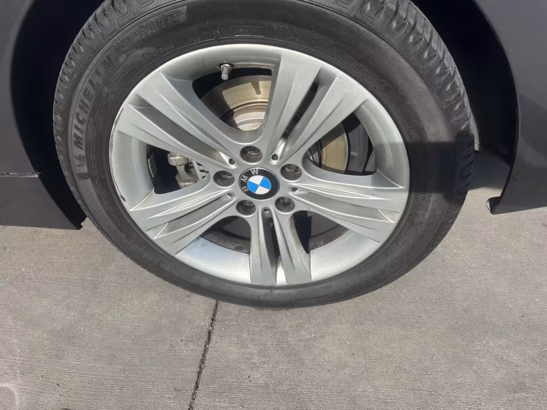 2017 BMW 3-Series - WBA8D9C55HK678369 - Image #16