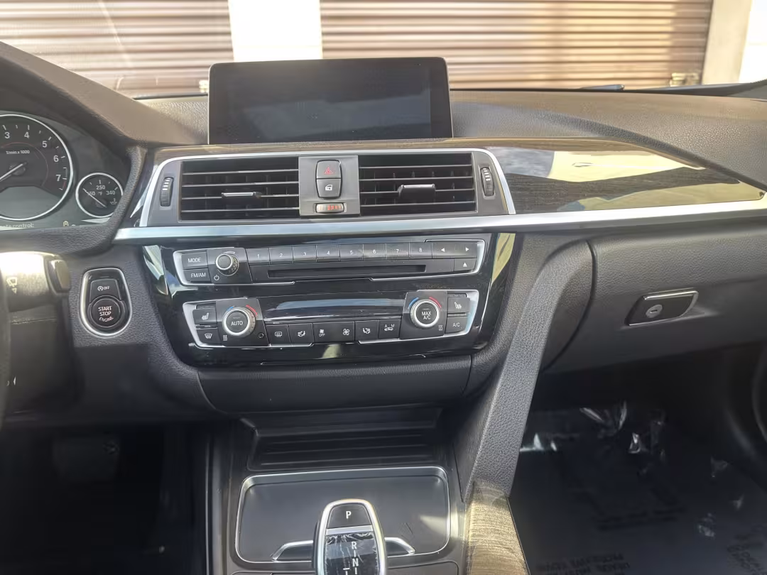 2017 BMW 3-Series - WBA8D9C55HK678369 - Image #23