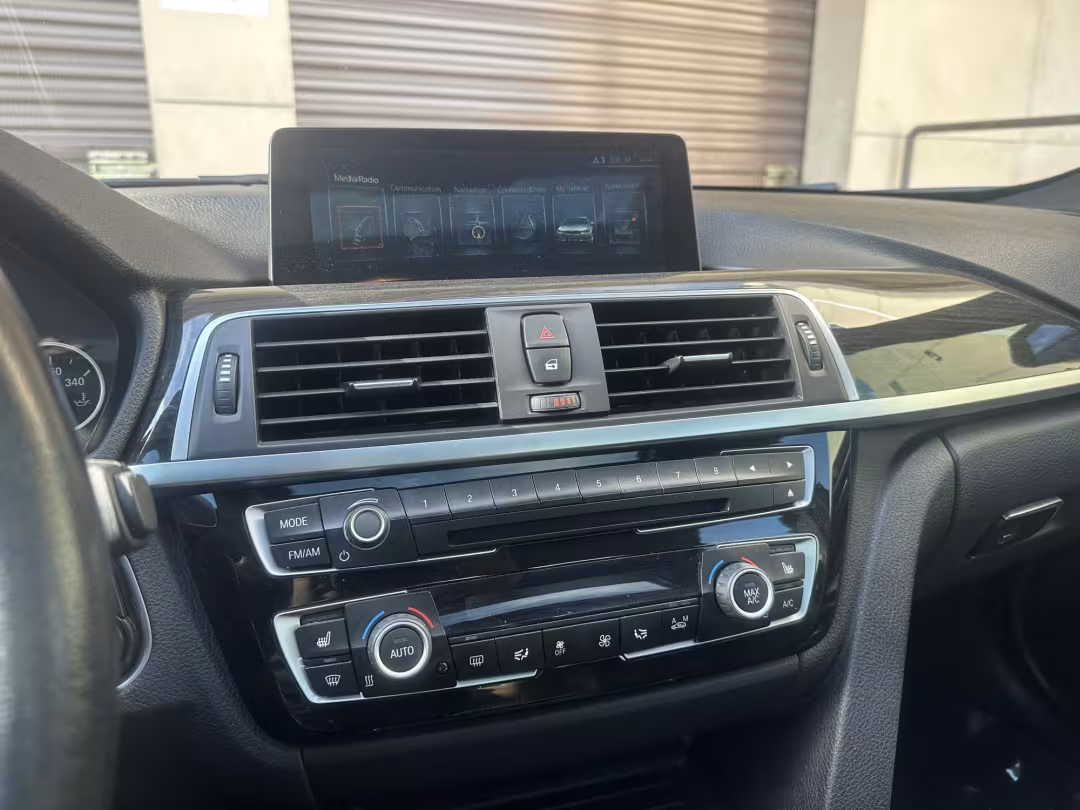 2017 BMW 3-Series - WBA8D9C55HK678369 - Image #25