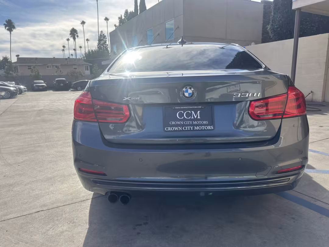 2017 BMW 3-Series - WBA8D9C55HK678369 - Image #3