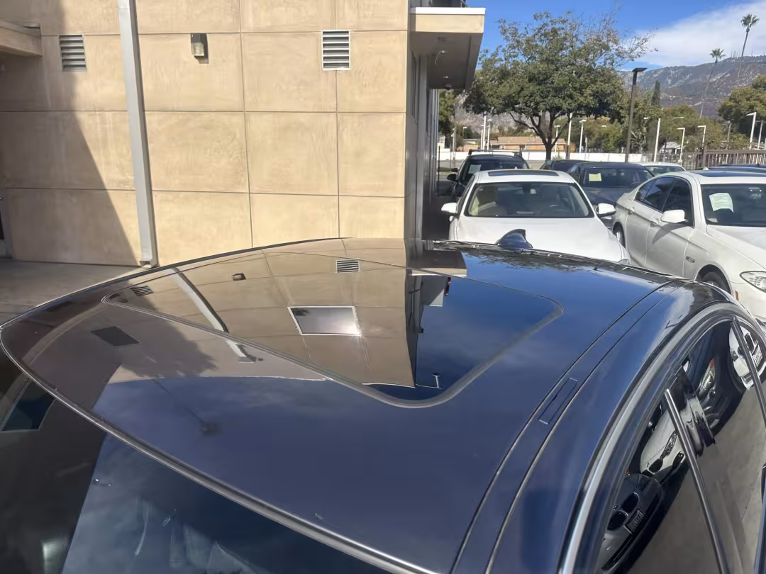 2017 BMW 3-Series - WBA8D9C55HK678369 - Image #9