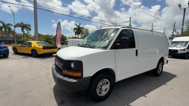 2017 Chevrolet Express - 1GCWGAFF0H1122757 - Image #1