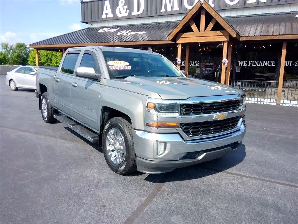 2017 Chevrolet Silverado 1500 - 3GCPCREC4HG202943 - Image #2