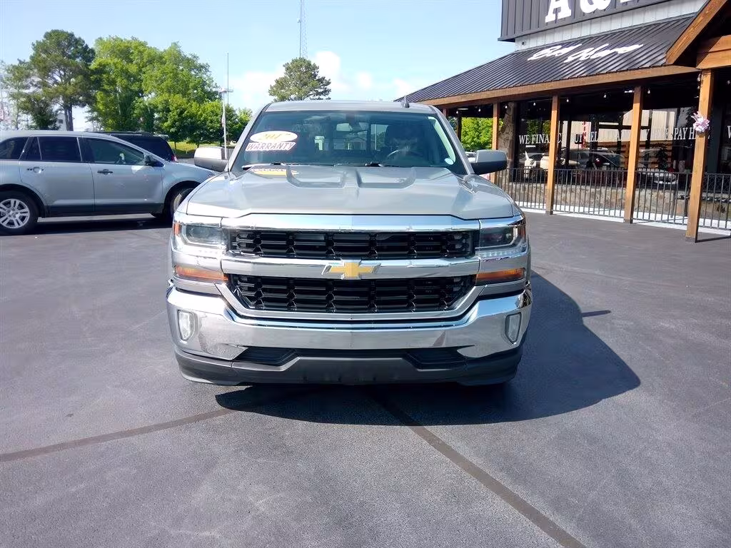 2017 Chevrolet Silverado 1500 - 3GCPCREC4HG202943 - Image #3