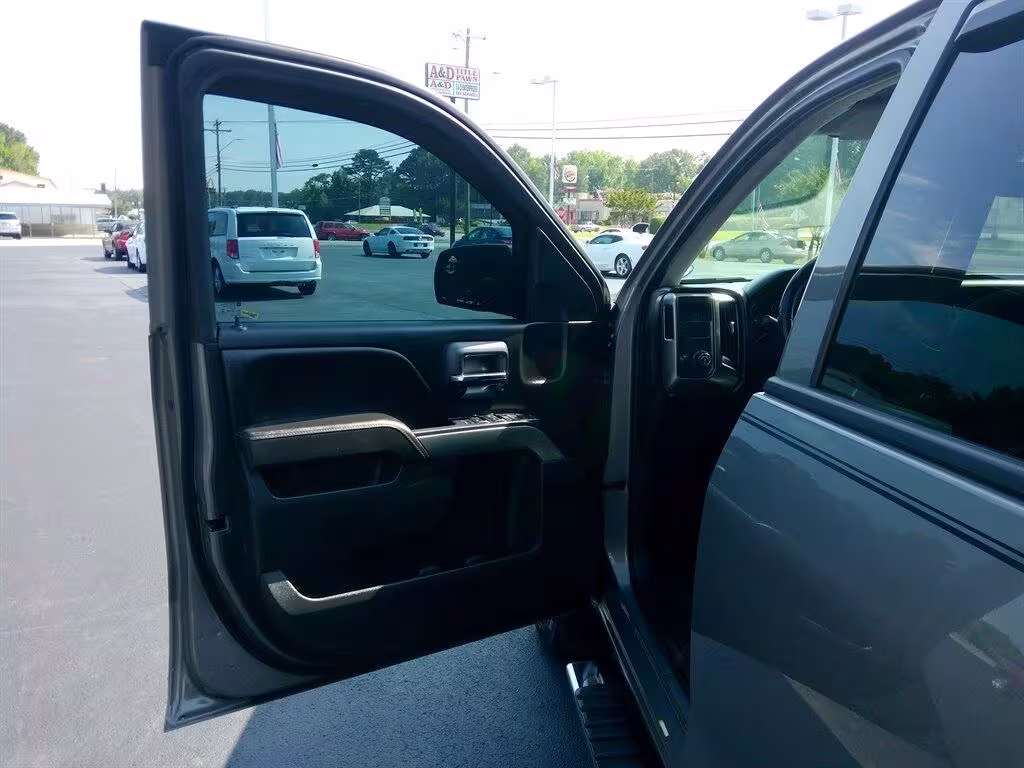 2017 Chevrolet Silverado 1500 - 3GCPCREC4HG202943 - Image #9