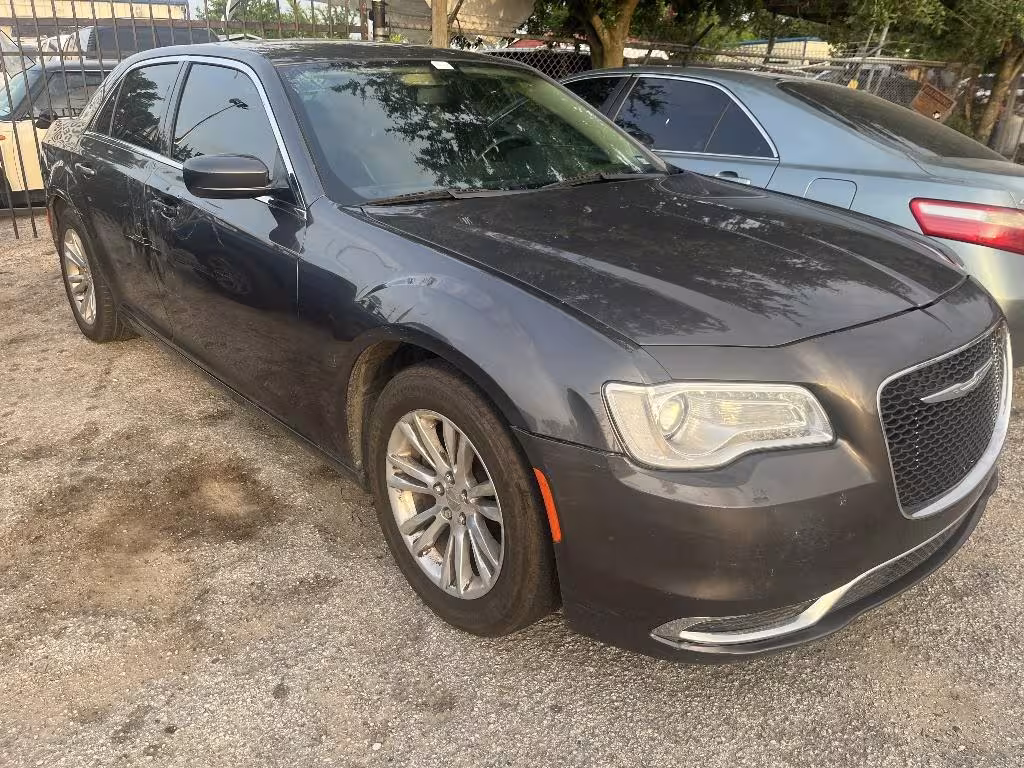 2017 Chrysler 300 - 2C3CCAAG9HH552341 - Image #3