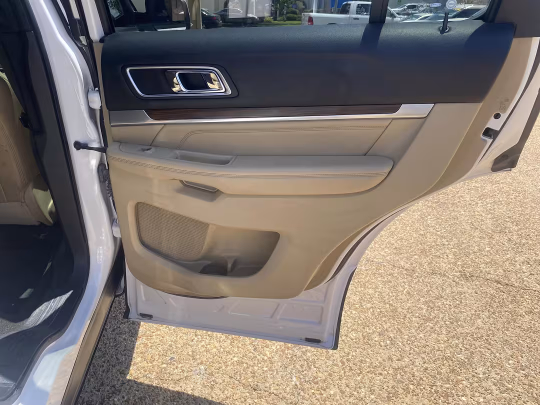 2017 Ford Explorer - 1FM5K7F84HGB62086 - Image #16