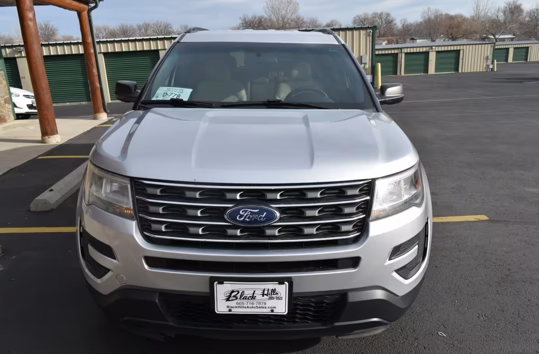 2017 Ford Explorer - 1FM5K8B87HGC80449 - Image #2